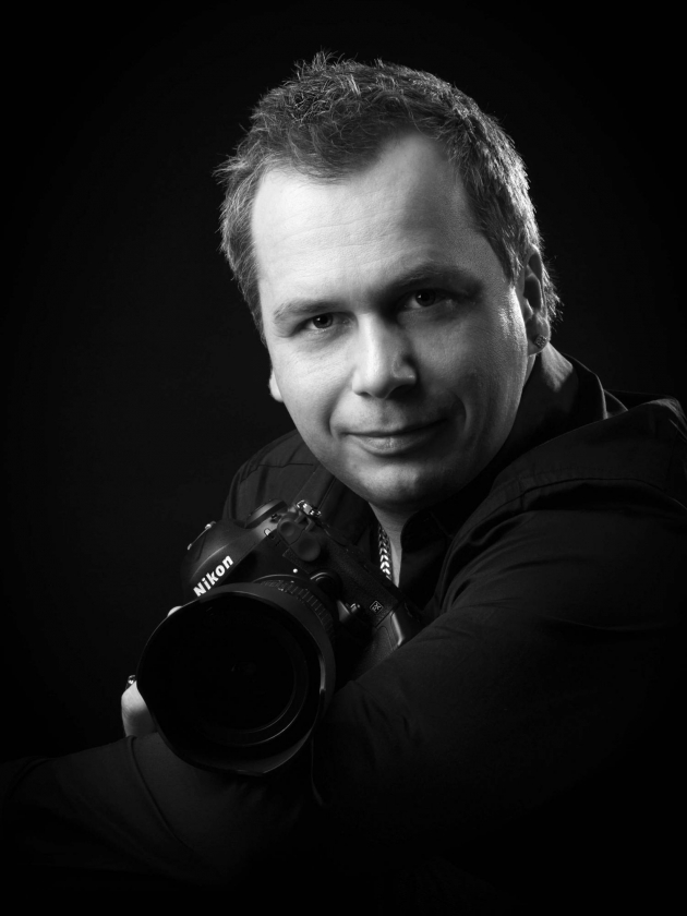 Lidi, emoce a vztahy na fotografiích Daniela Šeinera